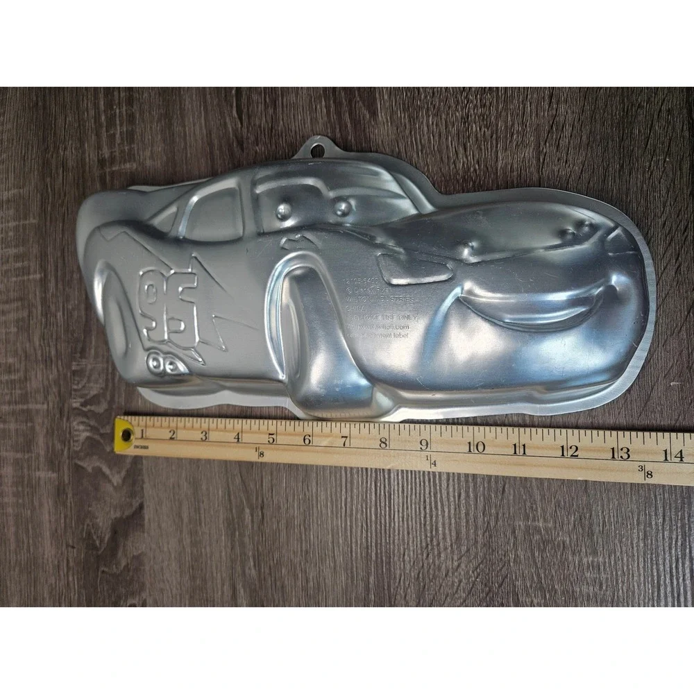 Wilton Disney Pixar Cars Lightning McQueen Aluminum Cake Pan 2105-6400 Silver